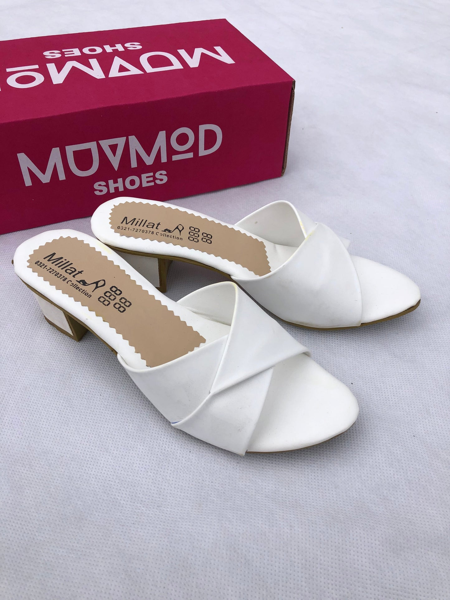 MM39- WHITE BLOCK HEEL