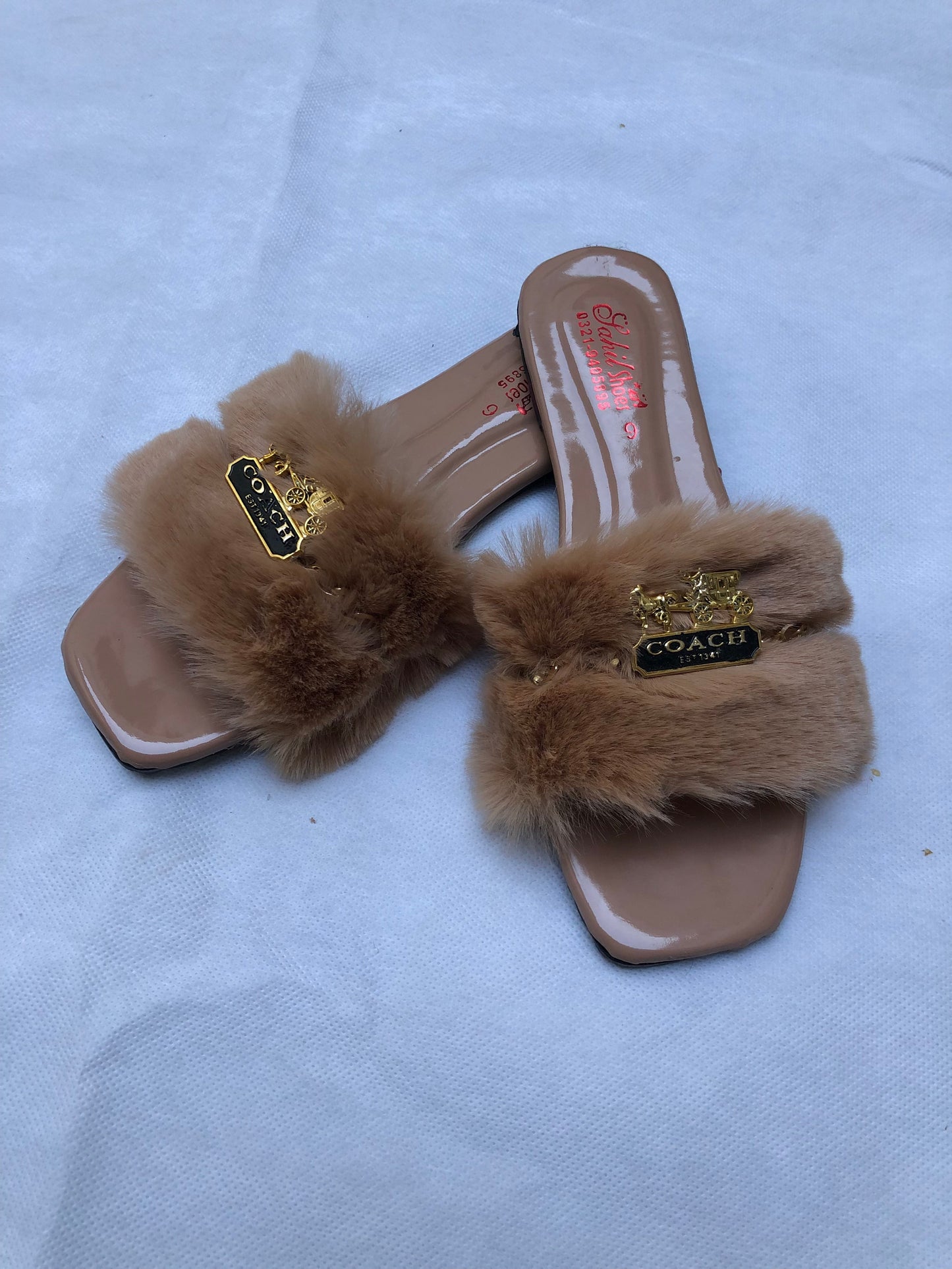 MM40- FAUX FUR SLIDES